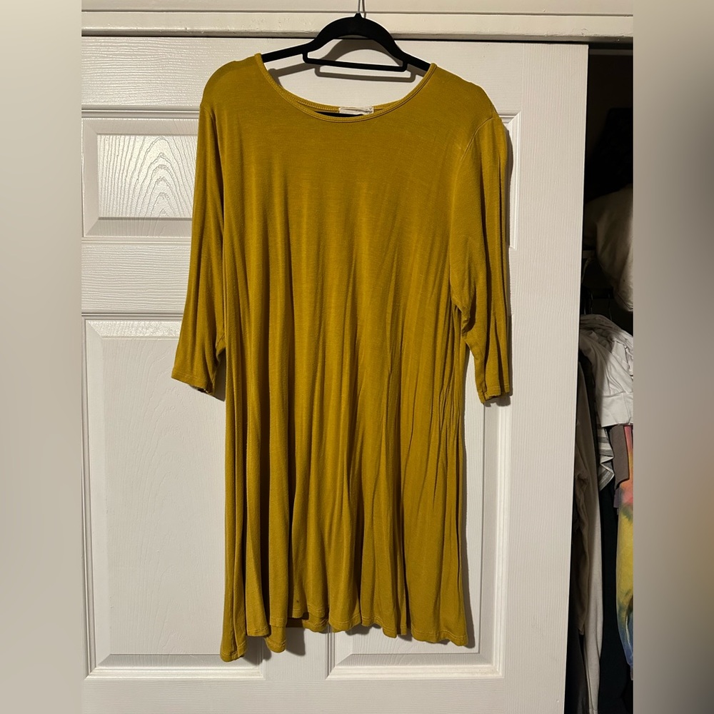 Mustard 3/4 sleeve dress!